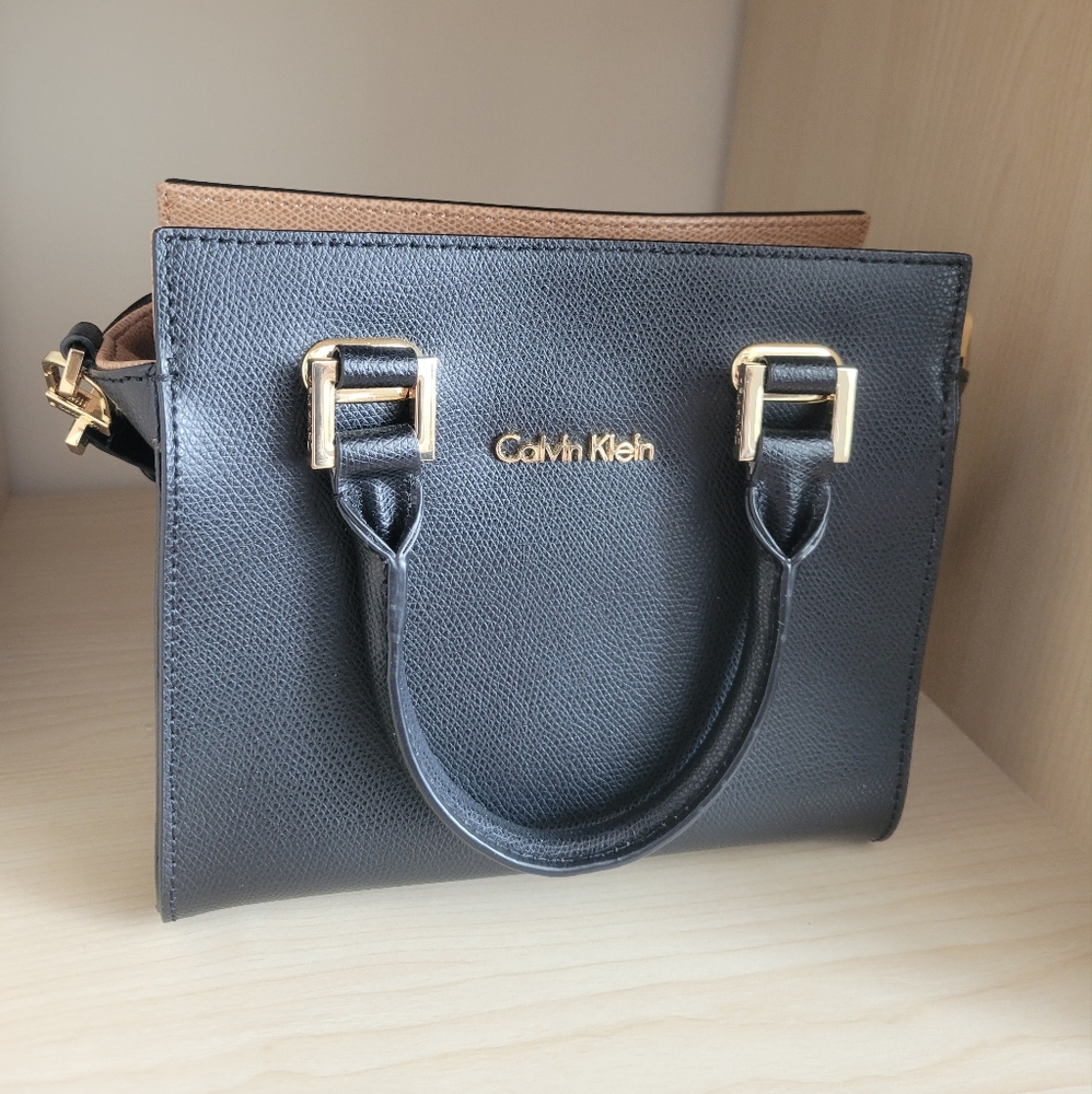 Calvin Klein Saffiano Leather Satchel Shoulder Crossbody bag - Black / Gold